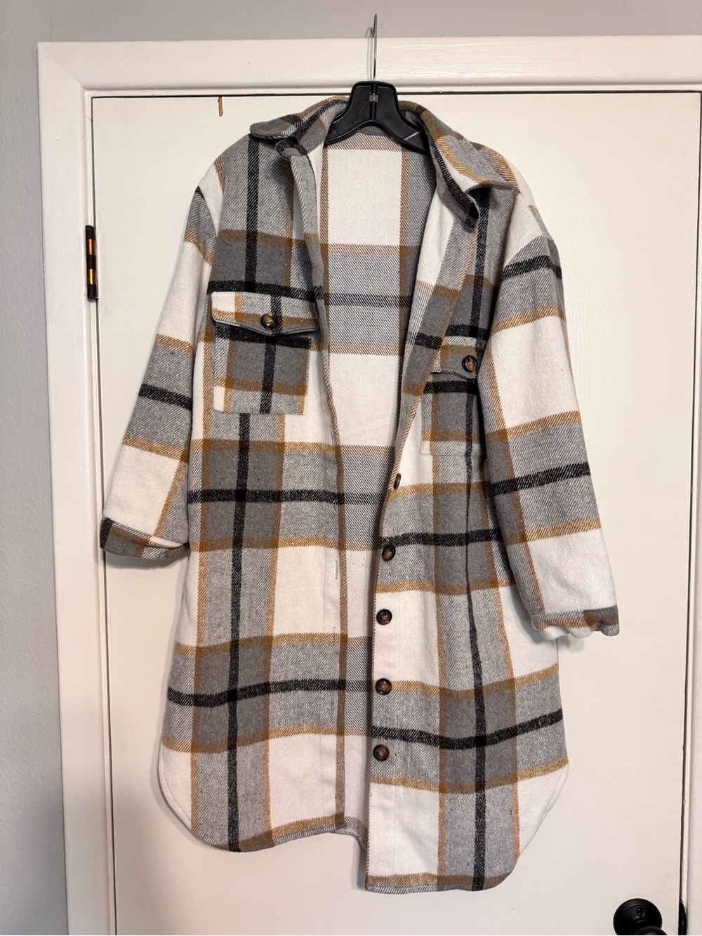 Women’s plaid coat